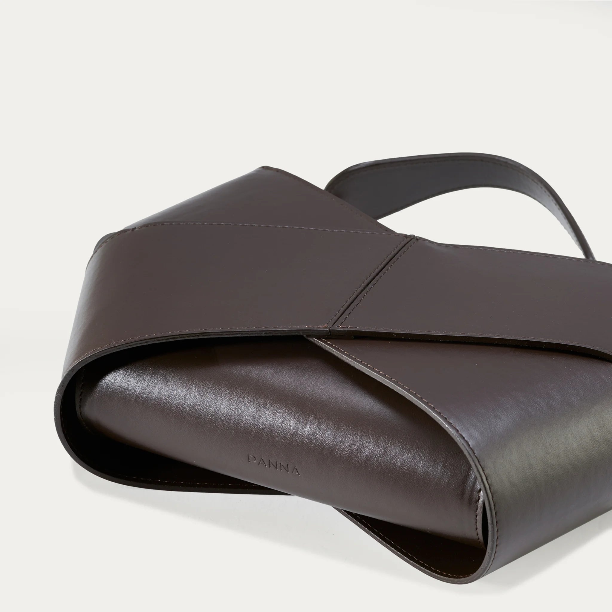 Miss V | Walnuss - Wildledertasche