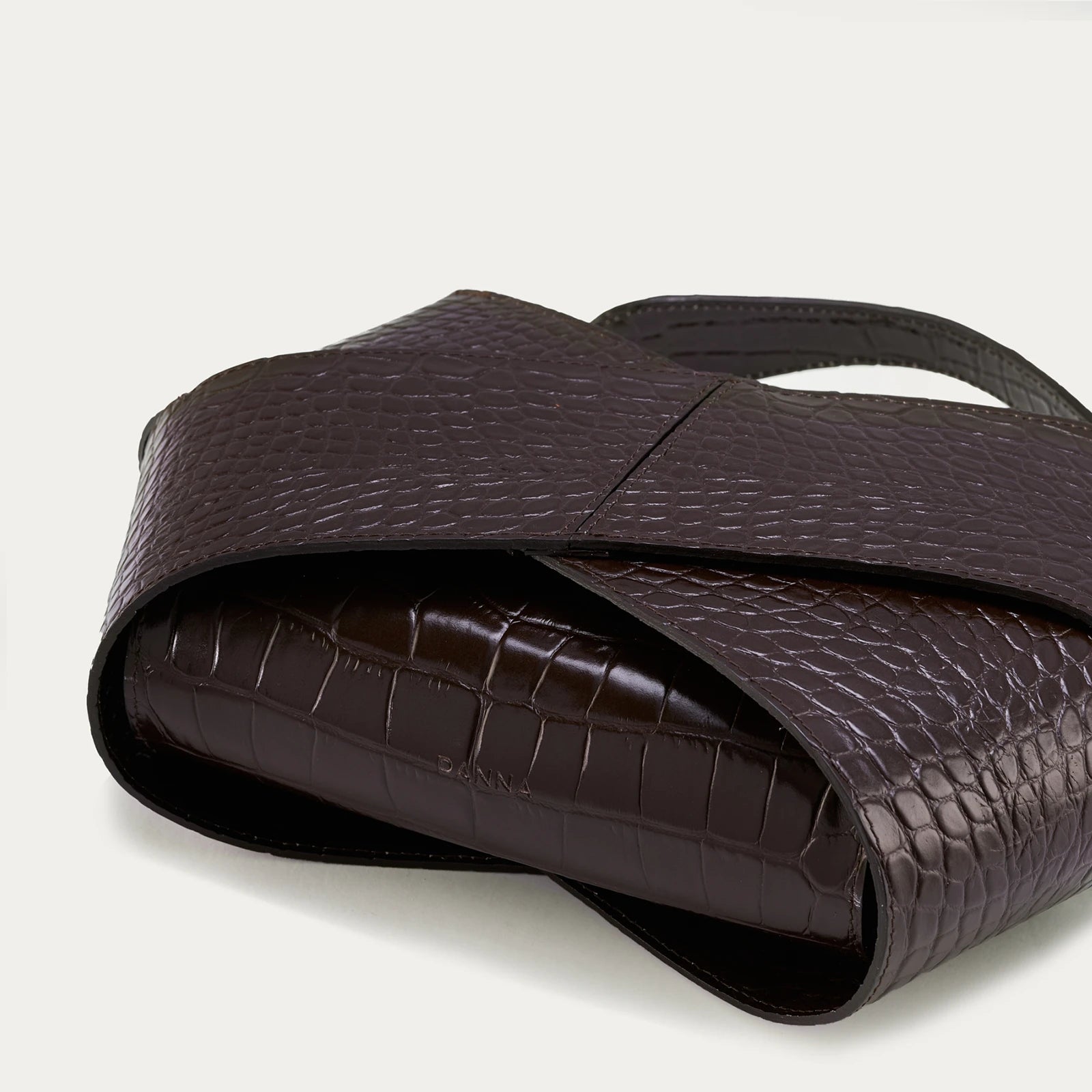 GORZKA CZEKOLADA KROKODYL